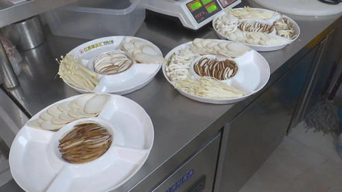 我縣餐飲行業(yè)積極推行“光盤行動(dòng)”，杜絕“舌尖上的浪費(fèi)”